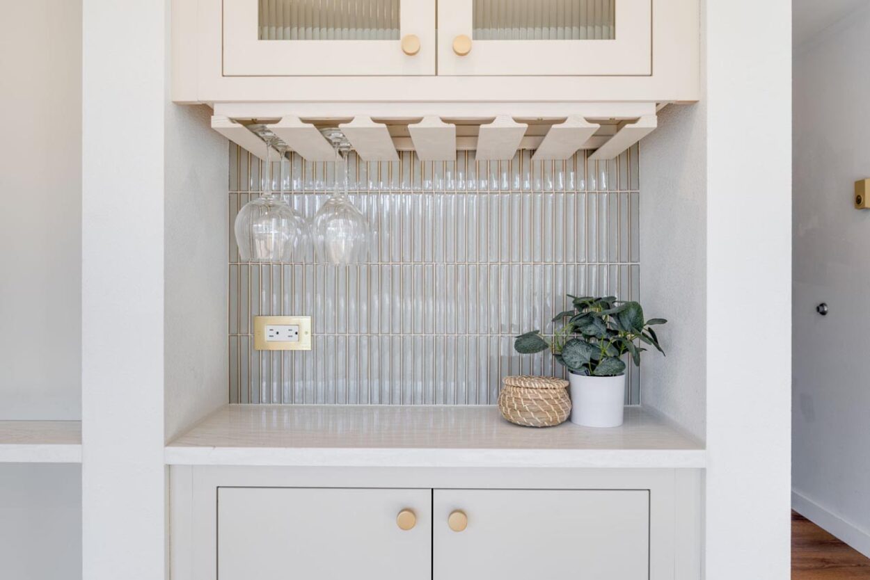 10_wine-bar-cabinet-seattle built-in kitchen storage