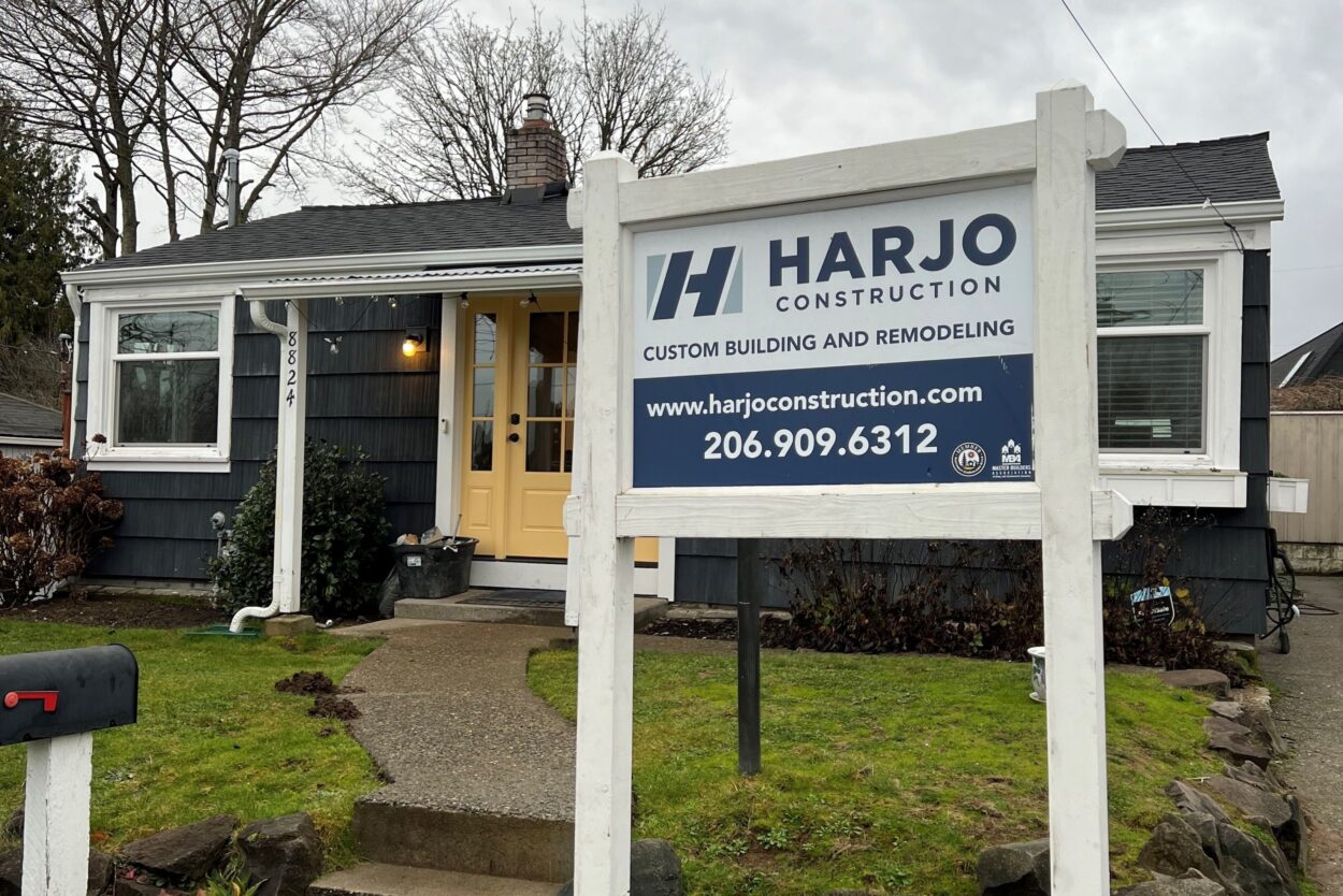 Horizontal Photos ranch style seattle home